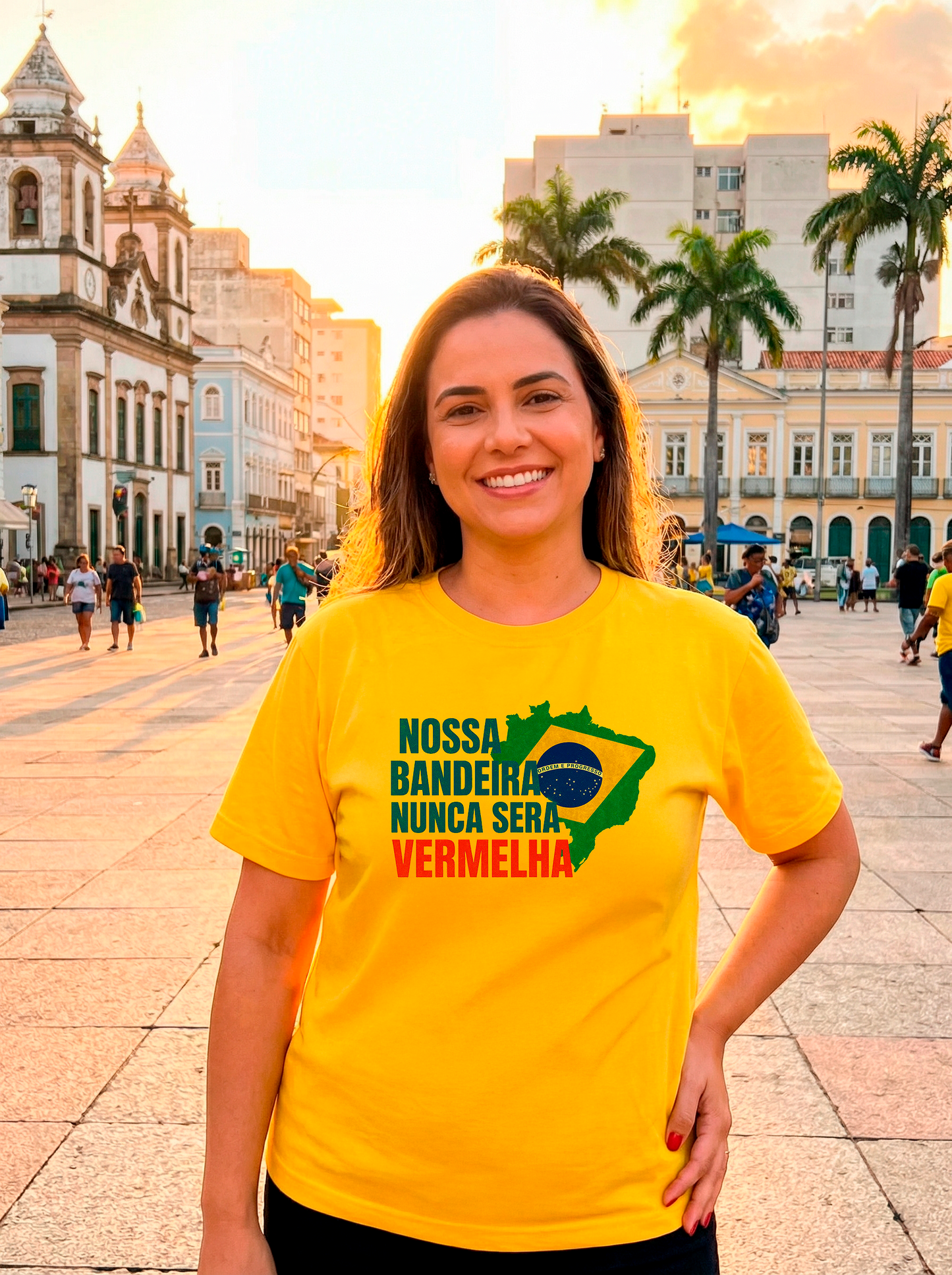 Camiseta - Nossa Bandeira Nunca será vermelha - Quality Unissex.
